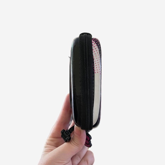 Vintage Y2K Hello Kitty Kawaii Digital Camera Case Pouch - Picture 2 of 4